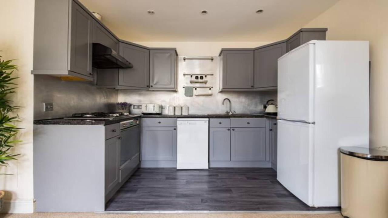 The West Kensington Apartments London Bagian luar foto